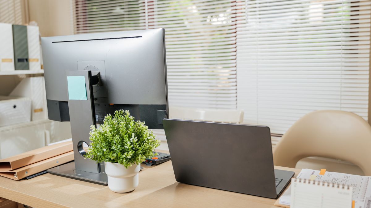 A Arte da Gestão de Cabos Maximizando a Estética e a Performance em Setups de Alto Desempenho